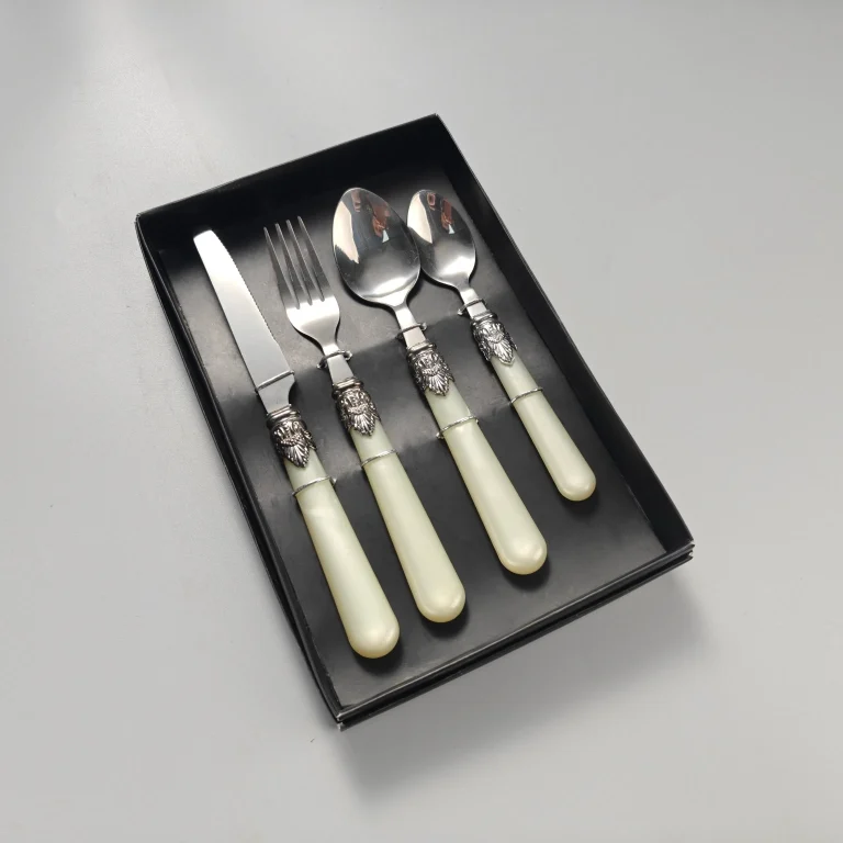 Custom Plastic Handle Flatware in Bulk3