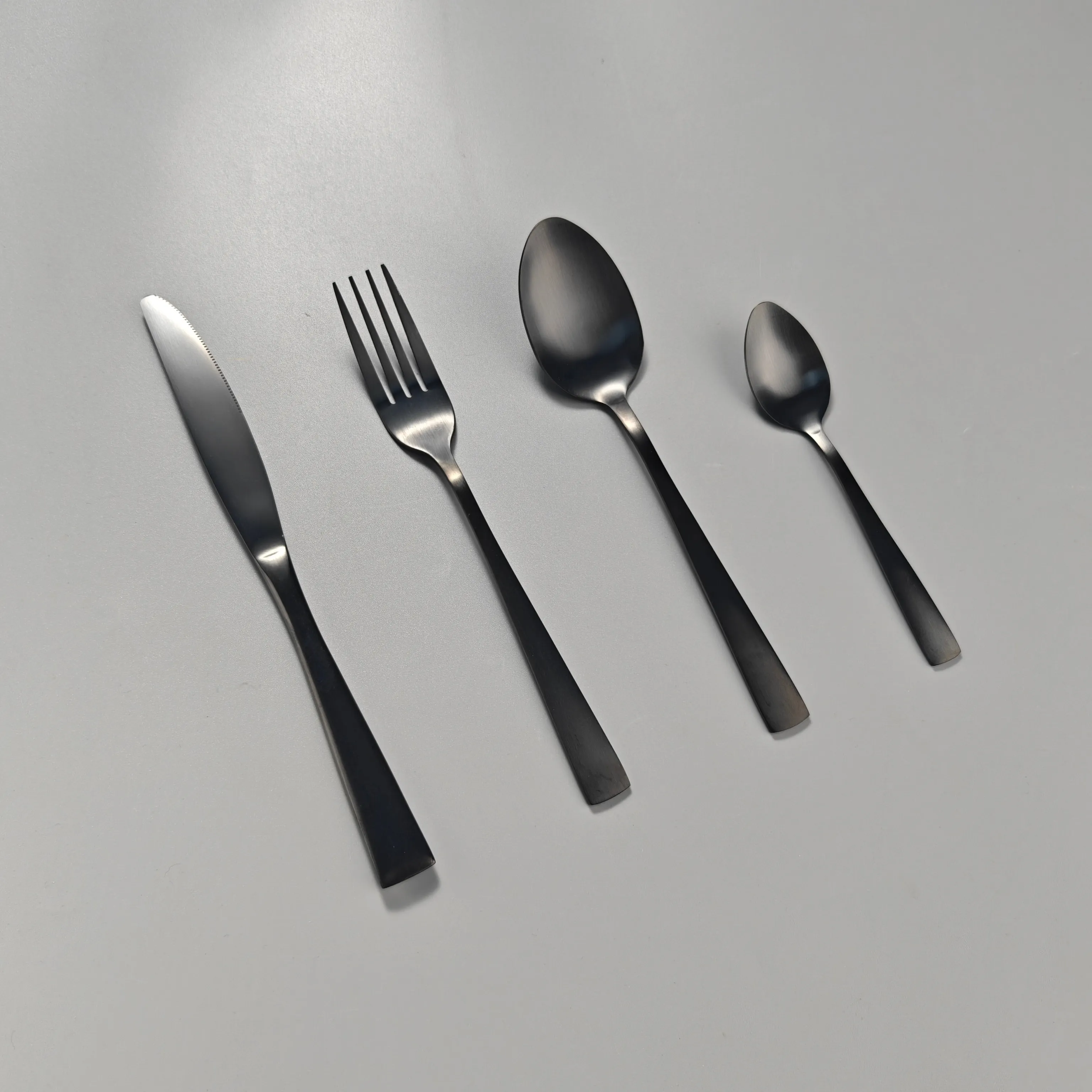 Wholesale Matte Black Stainless Steel Flatware Set2